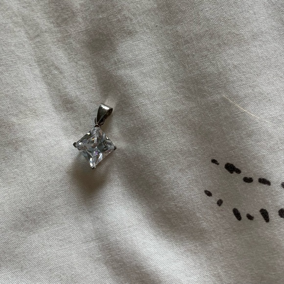 Swarovski square cubic zirconia pendant - Picture 2 of 5